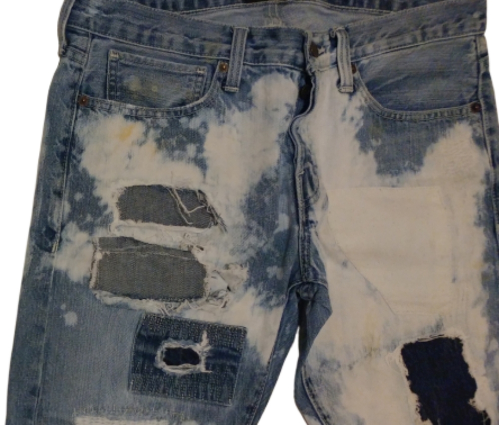 FOURTH OR NOVEMBER distressed jeans